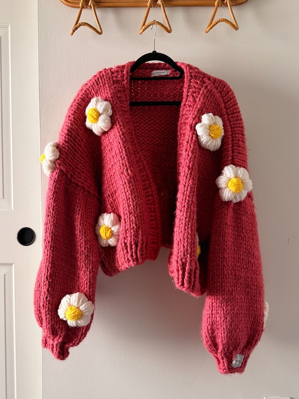 Chunky Daisy-Appliqué Cardigan Sweater - Rose Pink
